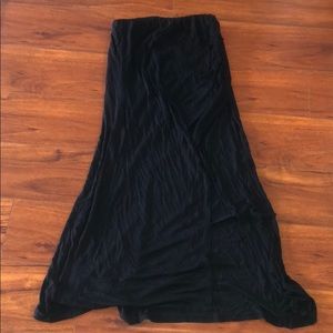Black maxi skirt with side slit